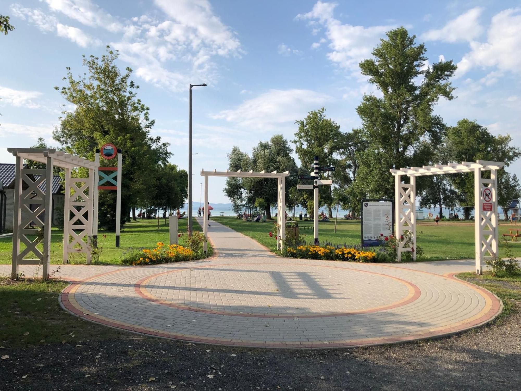Vadszilva Apartman Balatonoszod Ngoại thất bức ảnh